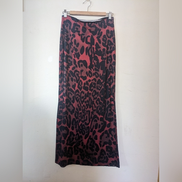 Dresses & Skirts - Leopard Maxi Skirt